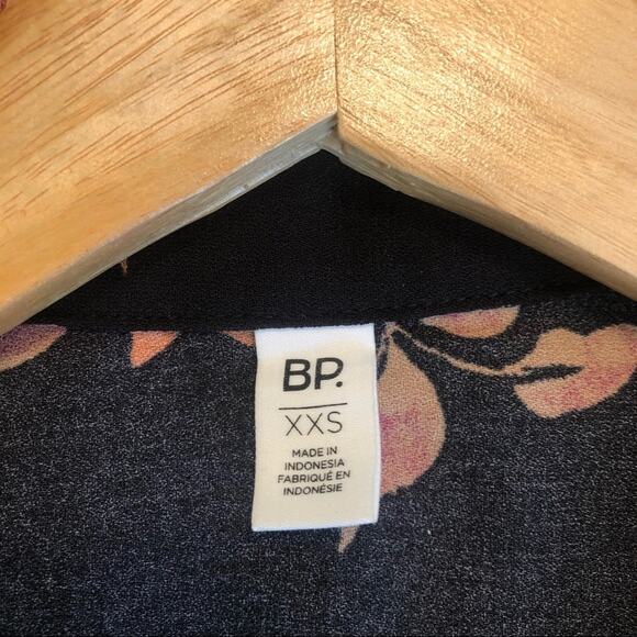 NWT Nordstrom BP Women’s XXS Floral Button Up Black Cropped Blouse Oversized - Picture 7 of 7